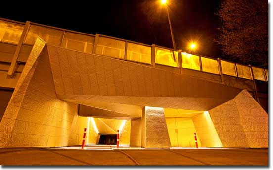 Unterf�hrung Meeuwerderweg in Groningen in der Nacht (c) Peter Wollinga